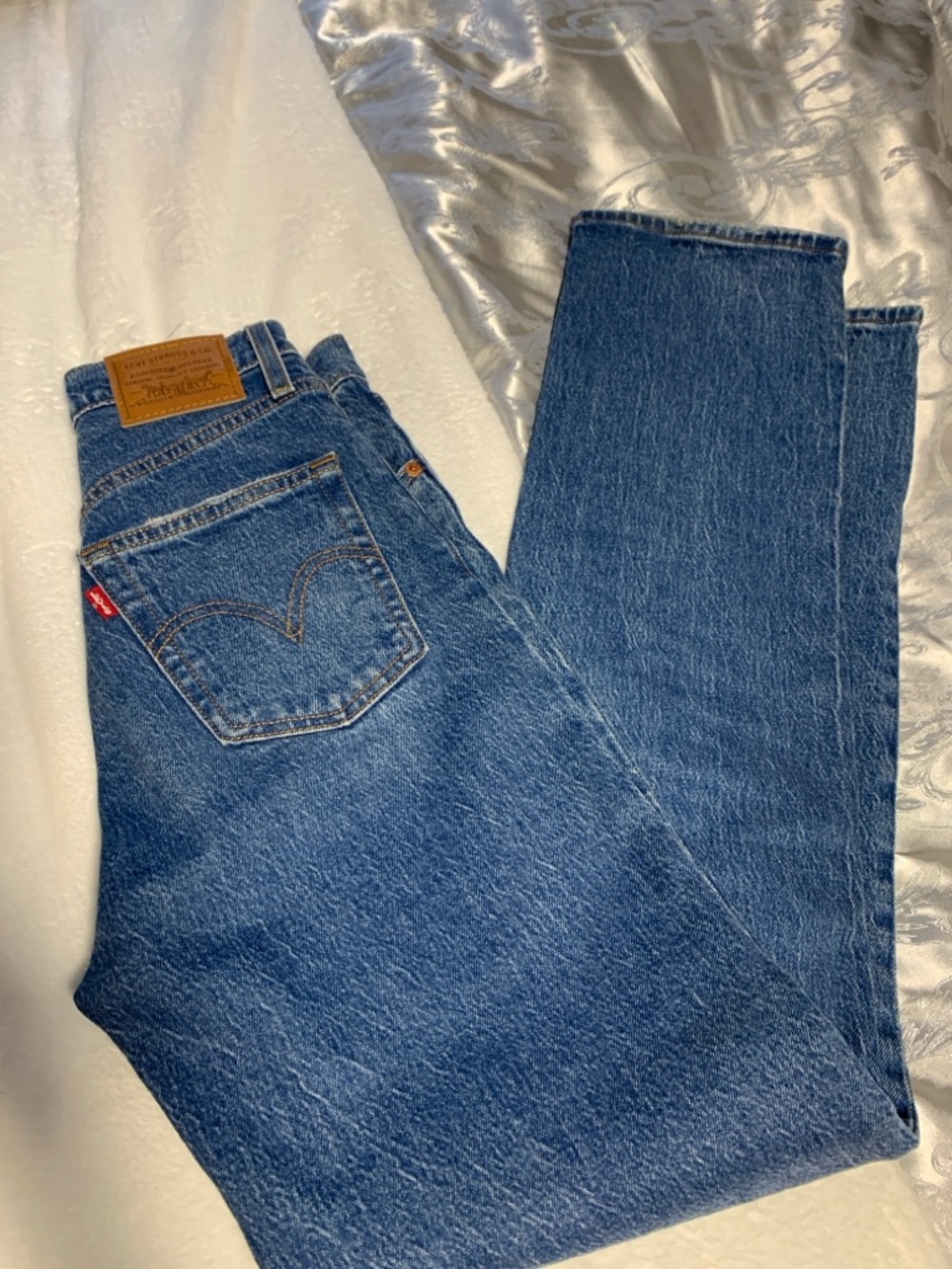 Levi's premium ribcage Straight Jeans
